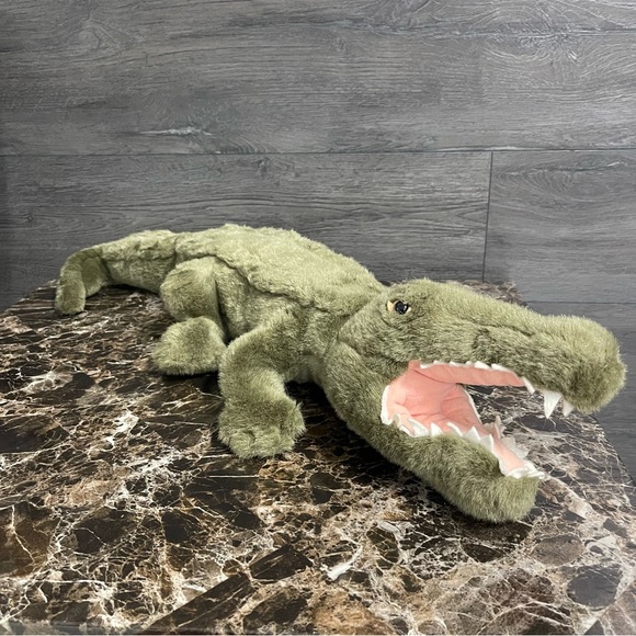 1998 Wildlife Artist Conservation Collection Realistic Crocodile Stuffed - Picture 1 of 7